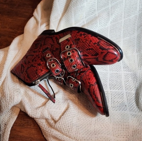 Topshop‎ Red Faux Snake Booties 9.5 NWT - Picture 4 of 11